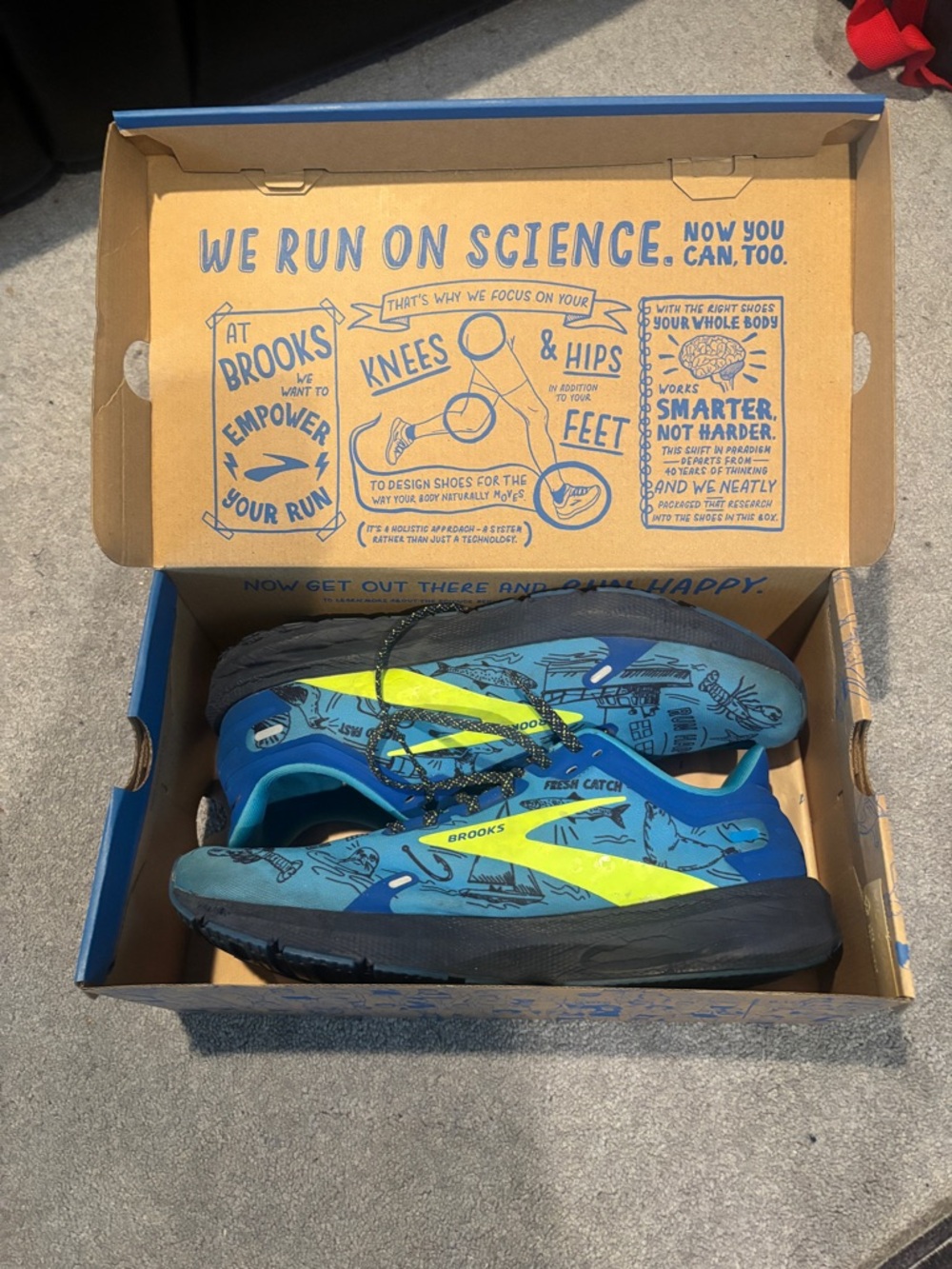 Brooks Men's 15 Blue and Neon Yellow Graphic Sneakers